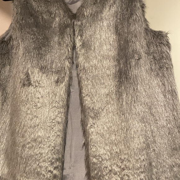 Grey Shag Vest - Picture 3 of 4